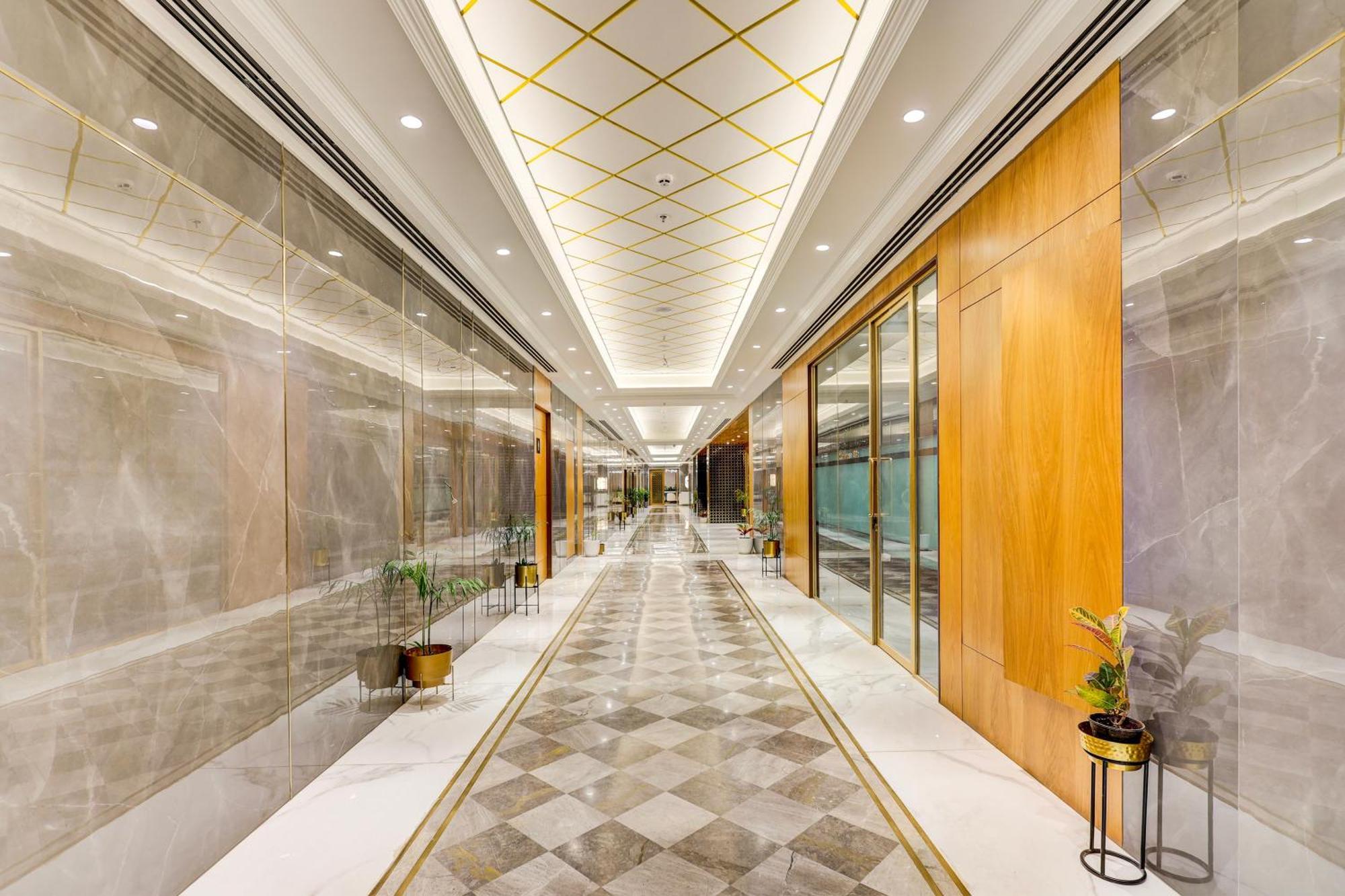 Sunday Hotels And Residences Гургаон Экстерьер фото